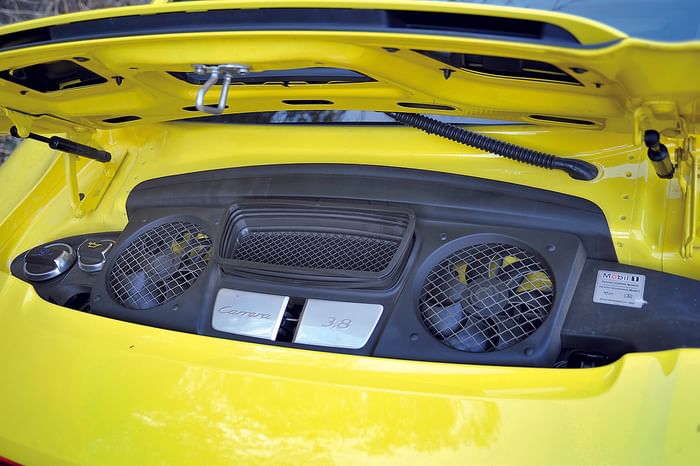 Porsche 911 Carrera 4S review, test drive